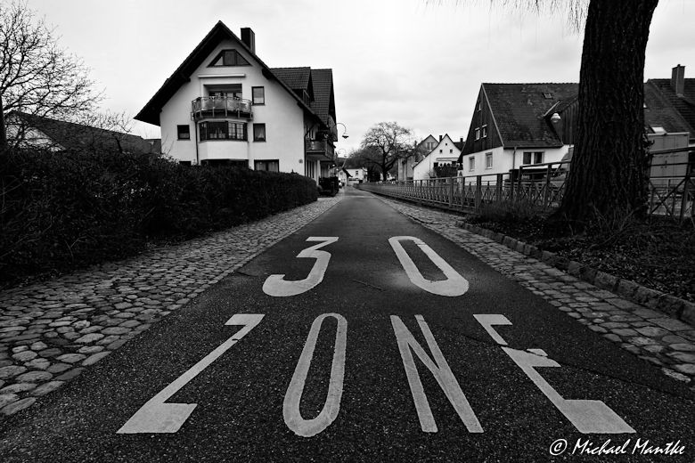 Weitwinkel Aufnahme: Unterwegs in St. Georgen, Freiburg