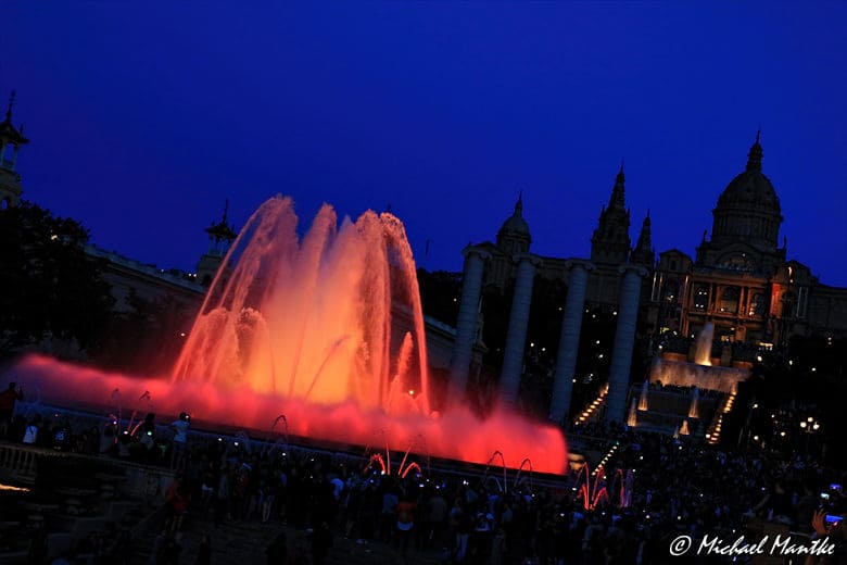Barcelona Font Magica beleuchteter Springbrunnen