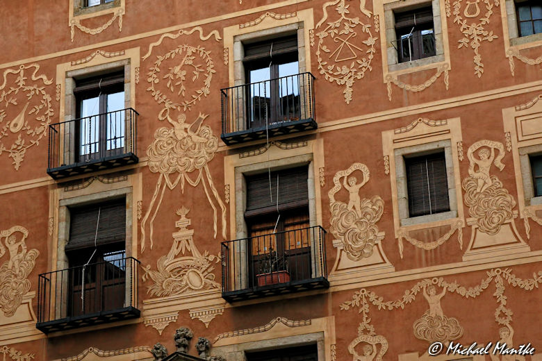 Barcelona - Häuserfassade Gotisches Viertel
