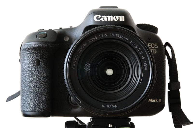 Canon EOS 7D Mark II Frontansicht