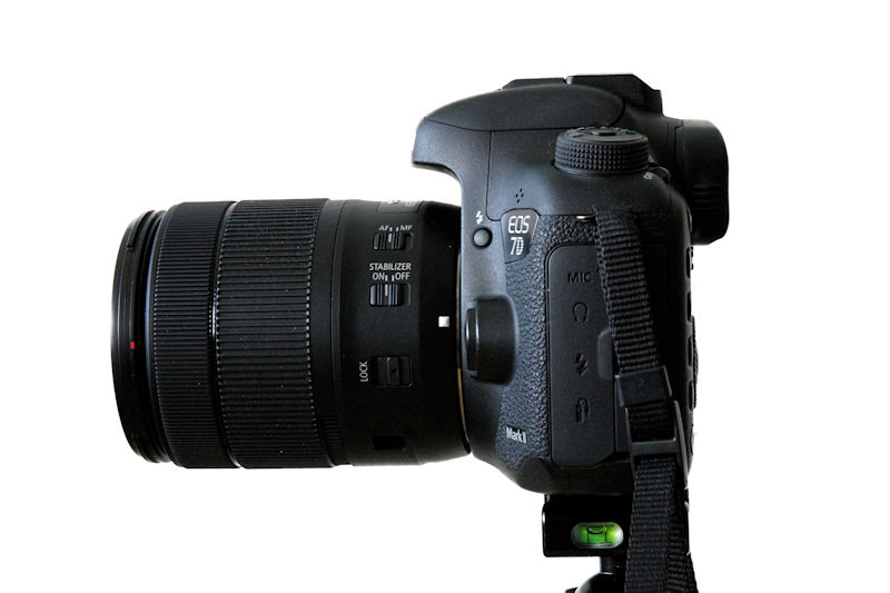 Canon EOS 7D Mark II Seitansicht