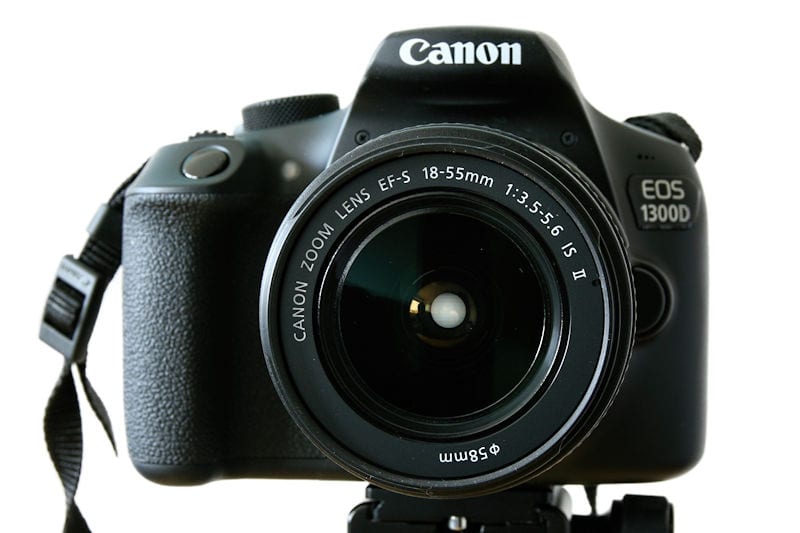 canon-eos-1300d-ansicht-frontseite
