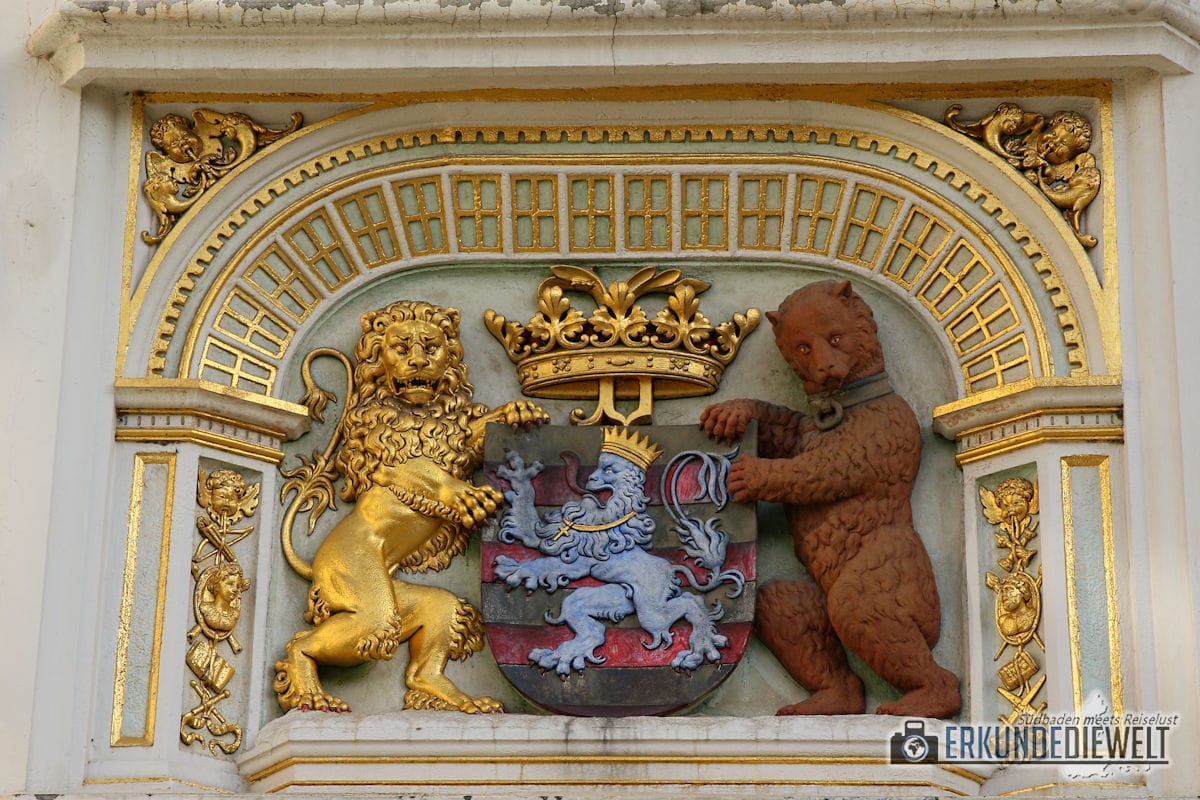 Wappen mit Löwe und Bär, Brügge, Belgien
