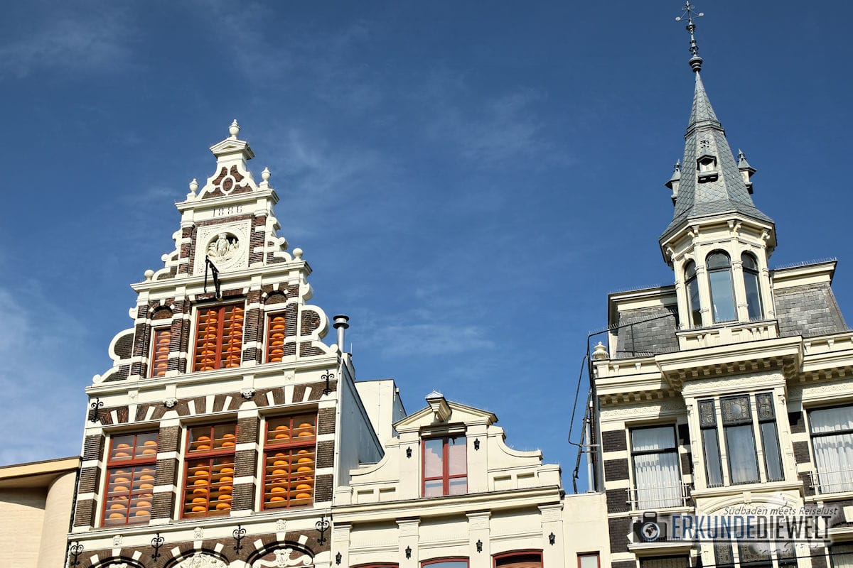 Häuserfassade mit Käse Lagerung, Amsterdam, Niederlande