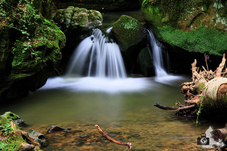 Reisefotografie - Fotografie Tipp - Langzeitbelichtung eines Wasserfalls - Luxemburg