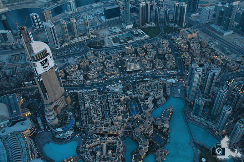 Fotografieren in Dubai - Blick vom Burj Khalifa in die Tiefe