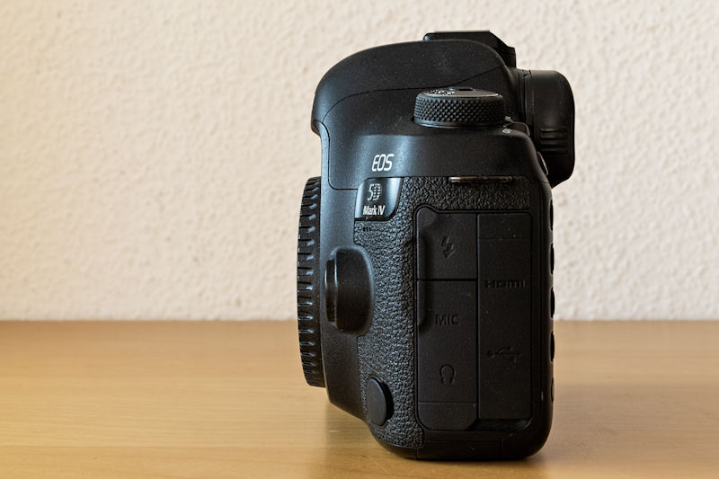 Canon EOS 5D Mark IV - Seitenansicht