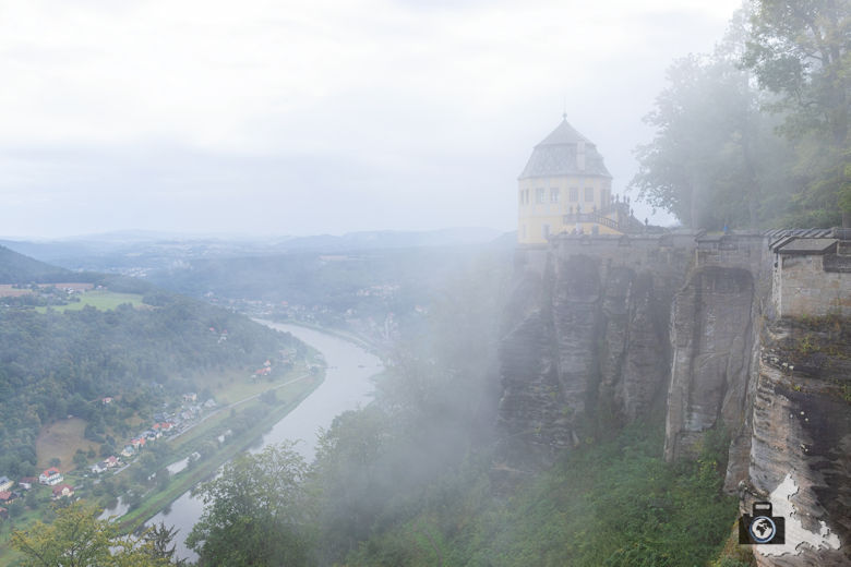 Elbsandsteingebirge - Festung Königstein im Nebel