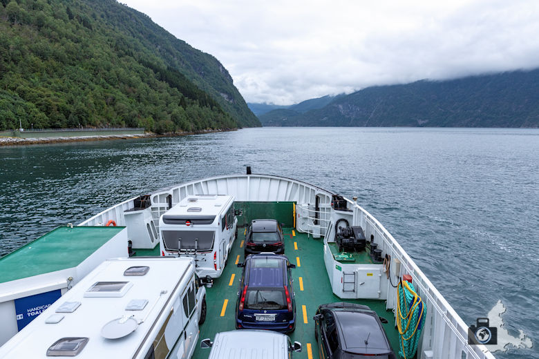 Fähre über den Fjord