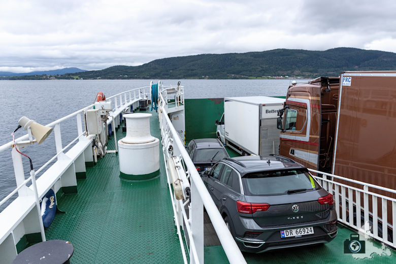 Autofähre über den Fjord