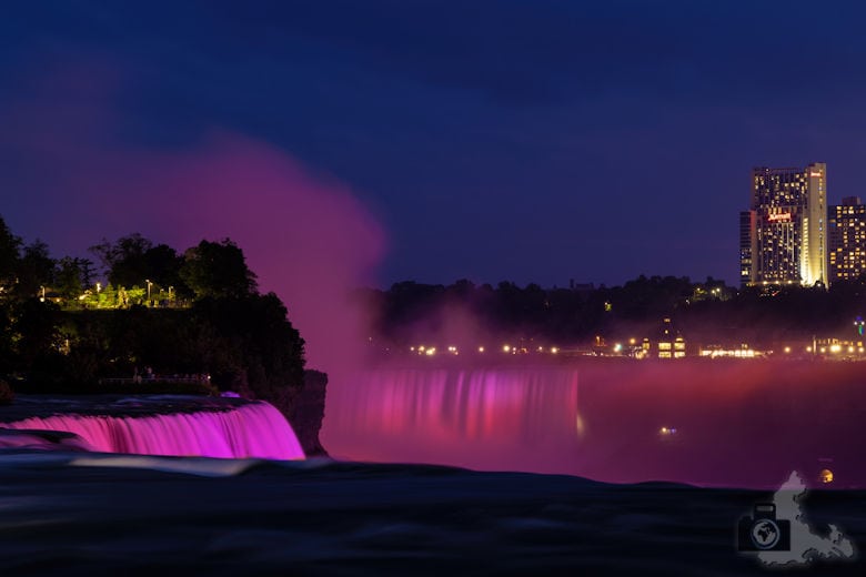 Niagarafälle - nächtliche Beleuchtung
